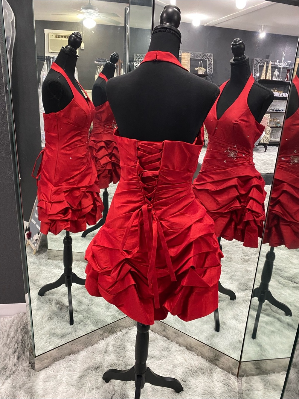 Red Halter Ruffled Cocktail Dress size M - Picture 2 of 3